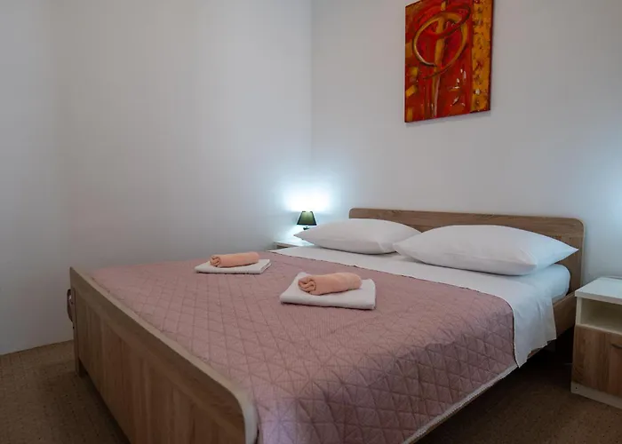 Irena\'S Place A1
