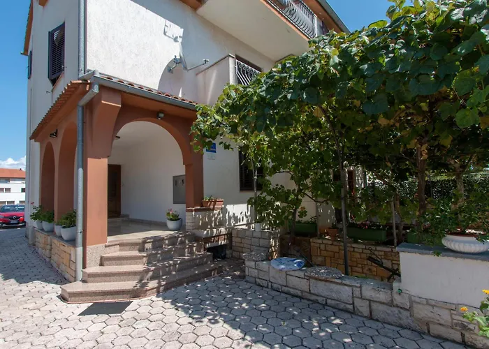 Irena\'S Place A1