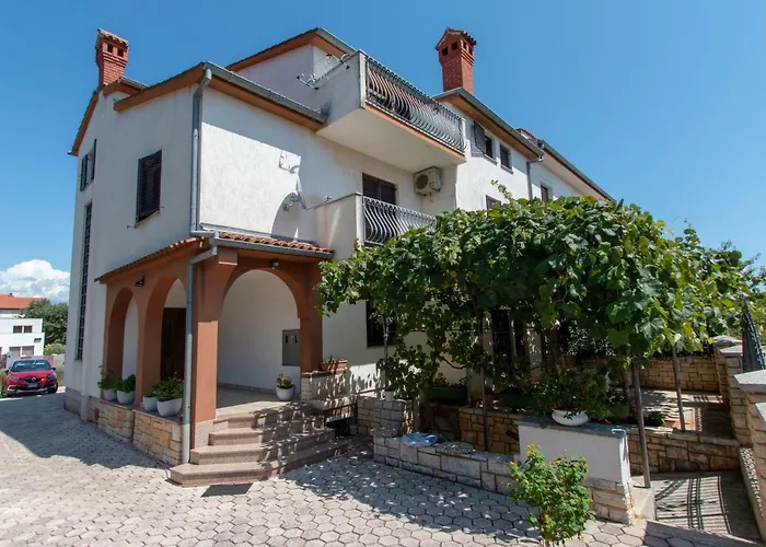 Irena\'S Place A1