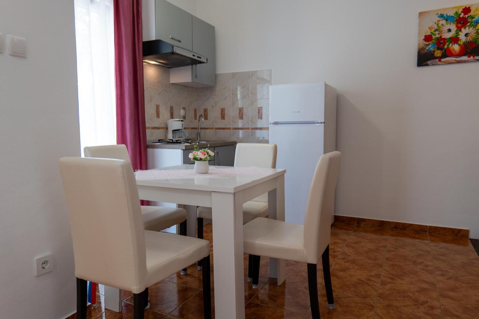 Apartment Irena's Place A1 *