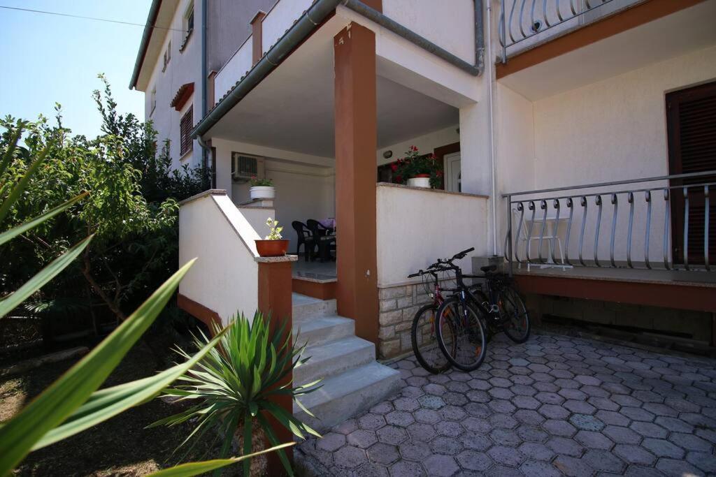 Irena's Place A1 Apartment *