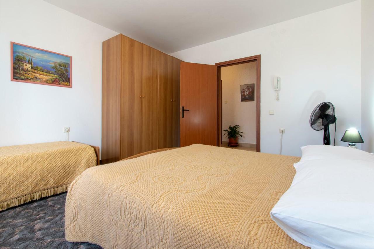 Apartment Irena's Place A1